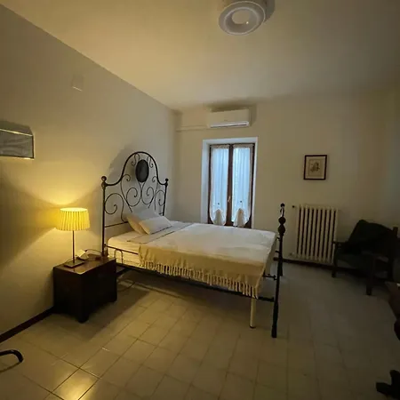 Δωμάτια σε οικογενειακή κατοικία Casa Aurora